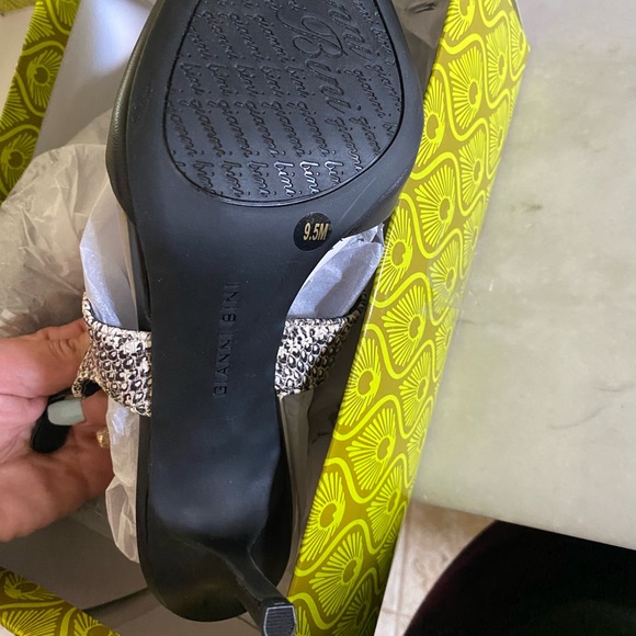 Gianni Bini heels -brand new - Picture 3 of 7
